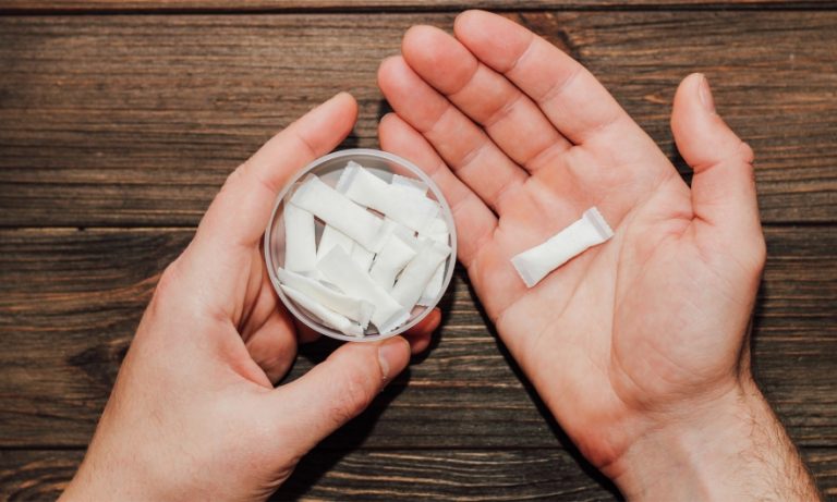 How Nicotine Pouches Help Smokers Trying to Quit on Tobacco Use